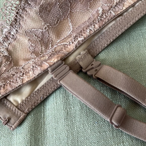 Body by Victoria Unlined Demi Bra - Picture 5 of 5